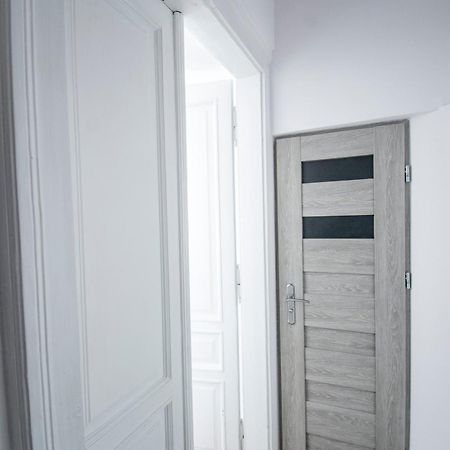 Lion Apartments - Laba Краков Экстерьер фото